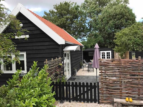 Top Airbnb: On the Zeeland coast in Romantic ambiance♥️ + cycling in Wijk 09 Koudekerke