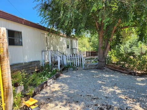Guesthouse at Sparrow Song Farm
