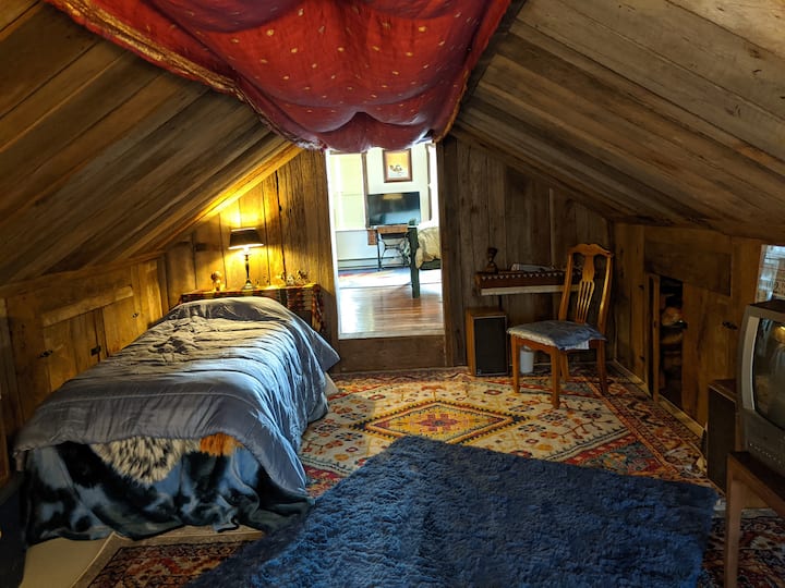 Room for a queen air mattress in this room, we've got a comfy one too. 