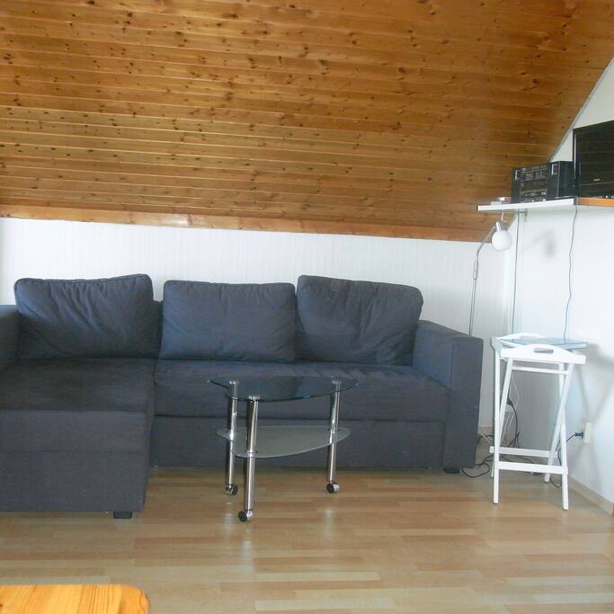 Wohnbereich mit Fernseher