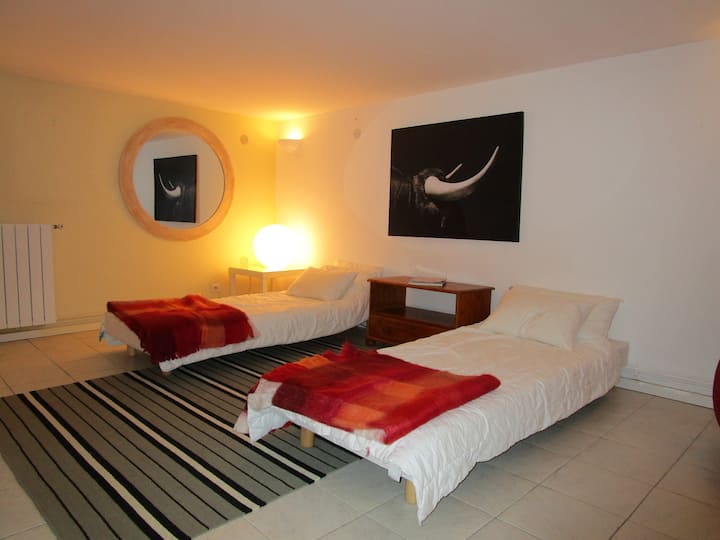 חדר שינה 5 - חדר שינה זוגי בקומת הקרקע