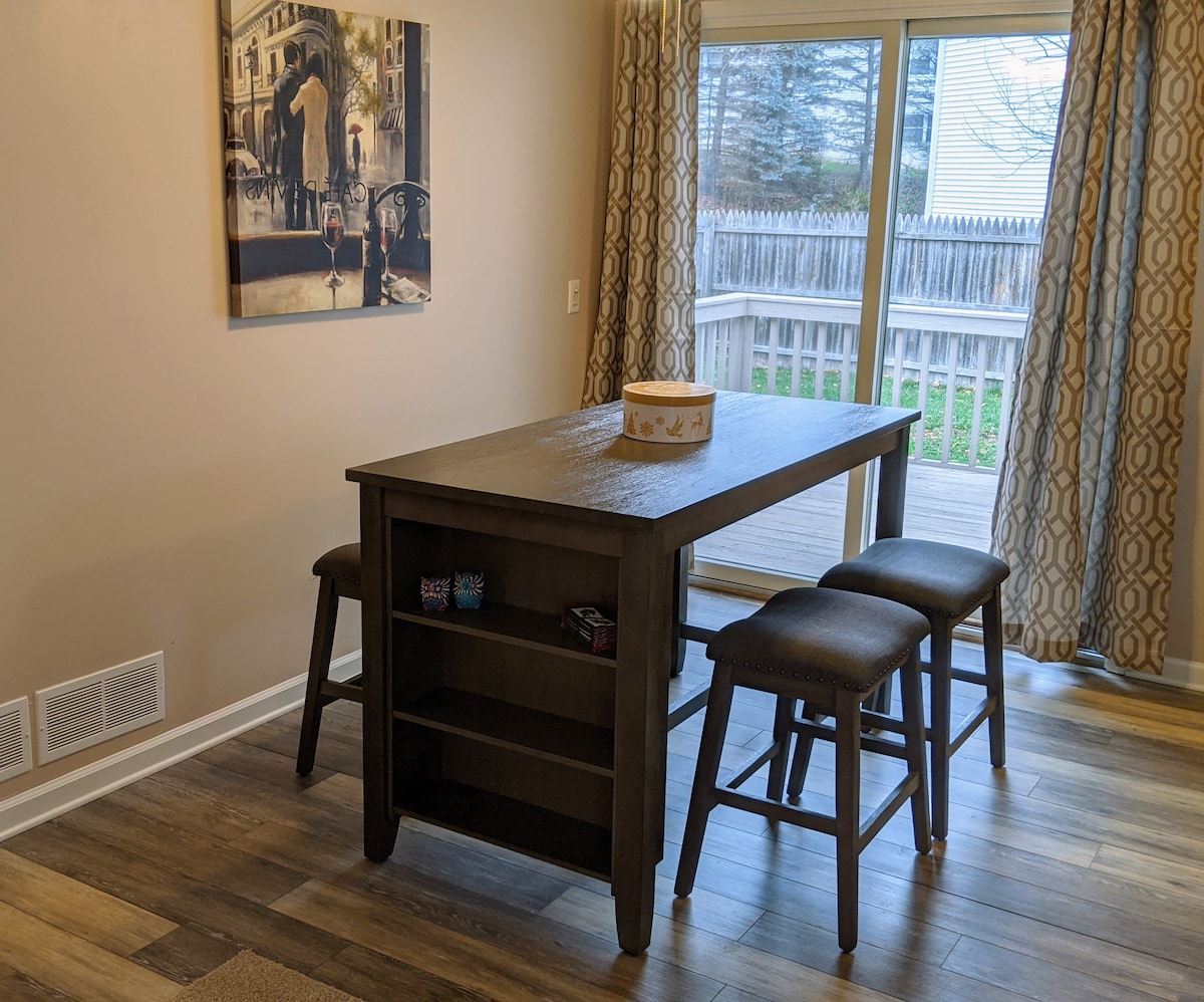 Cul-De-Sac Hideaway