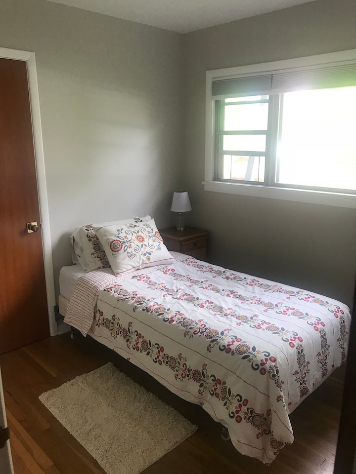 Schlafzimmer Nr.3.  Einzelbett.