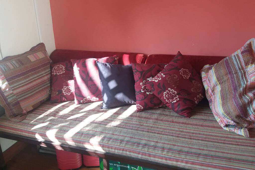 Cama de larga de solteiro
