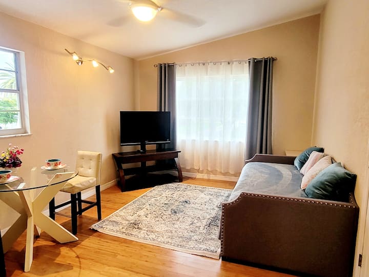 Bright, Cozy Studio In The Middle Of Sarasota - Lakewood Ranch