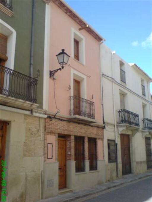 Nuestra casa rosa.