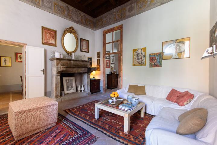 Antica casa nobiliare al Biscione