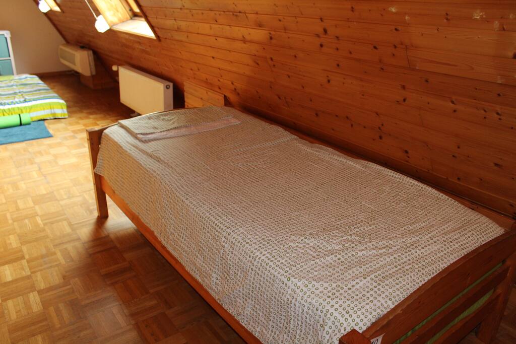 Lit simple + 2e matelas