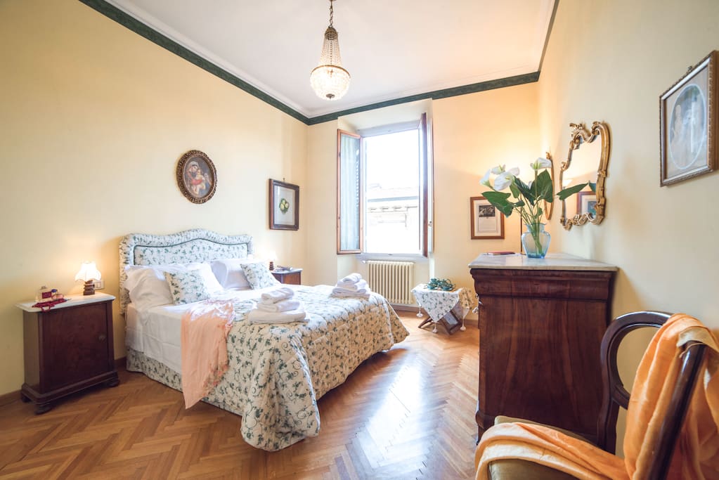 Firenze Duomo Suite Bedroom