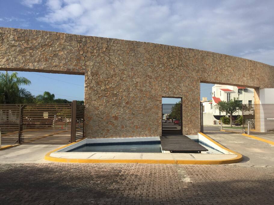 Fraccionamiento exclusivo con seguridad 24 horas al día.