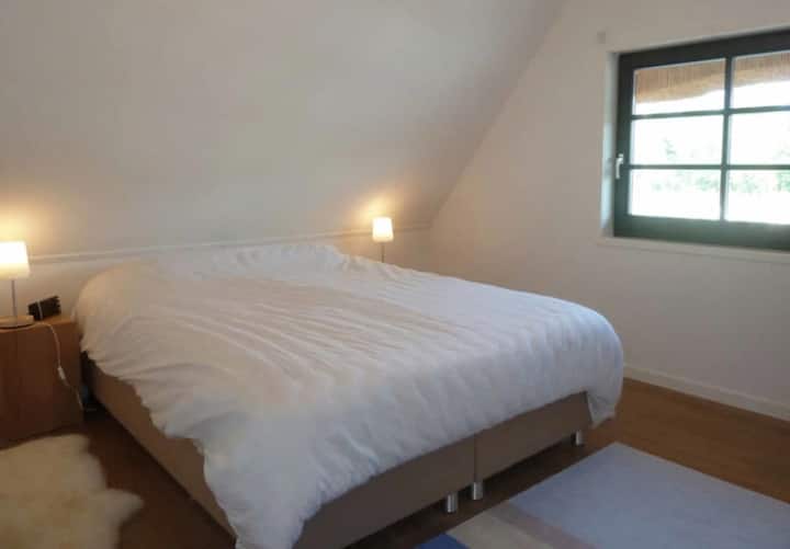 Надворешна главна спална соба