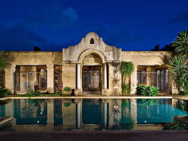 The Jaipur Suite at Villa Rustica