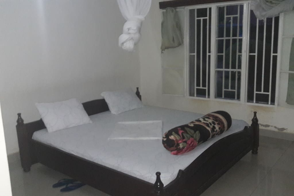 Bed room