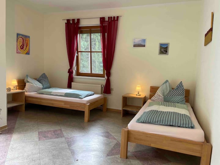 Großes Schlafzimmer