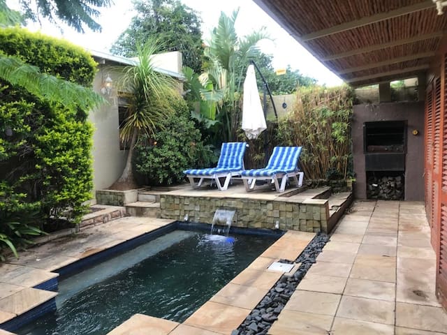 Melville Poolside Room with outdoor lounge