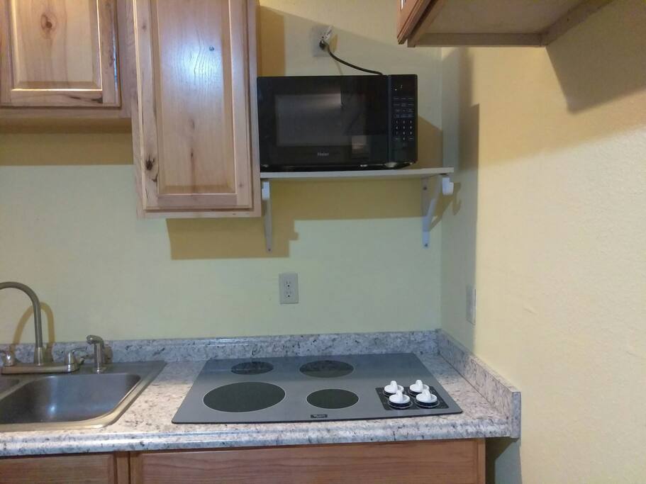 Cooking Range & Microwave