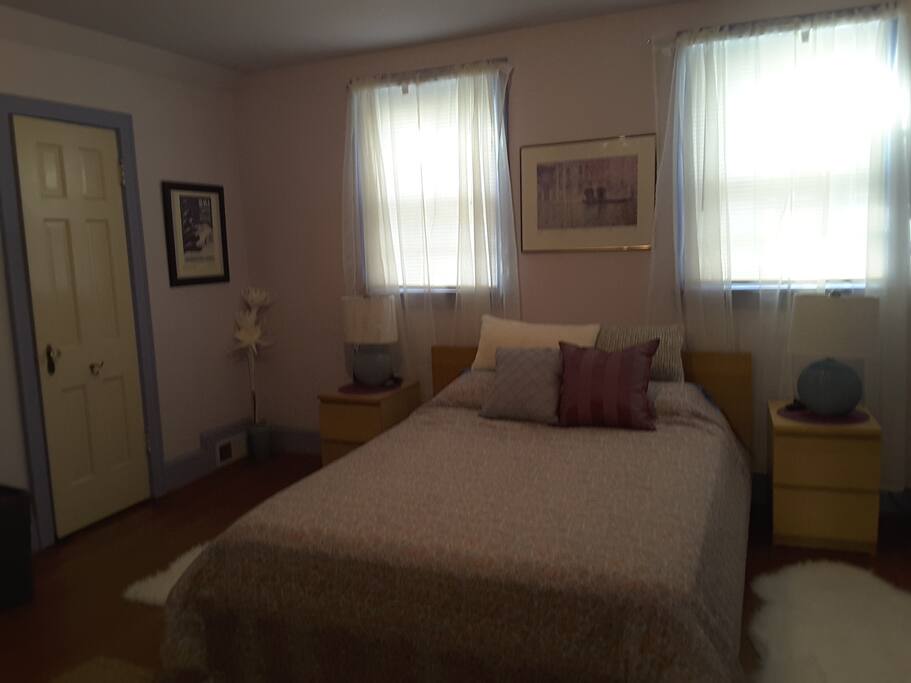 Large bedroom - full bed