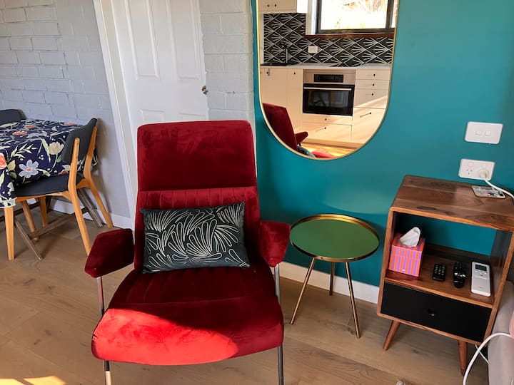 Penny Whistle Studio Apartment @ Cahill's Lookout - Katoomba