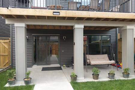 Calgary Private Suite on the Stoney Trail