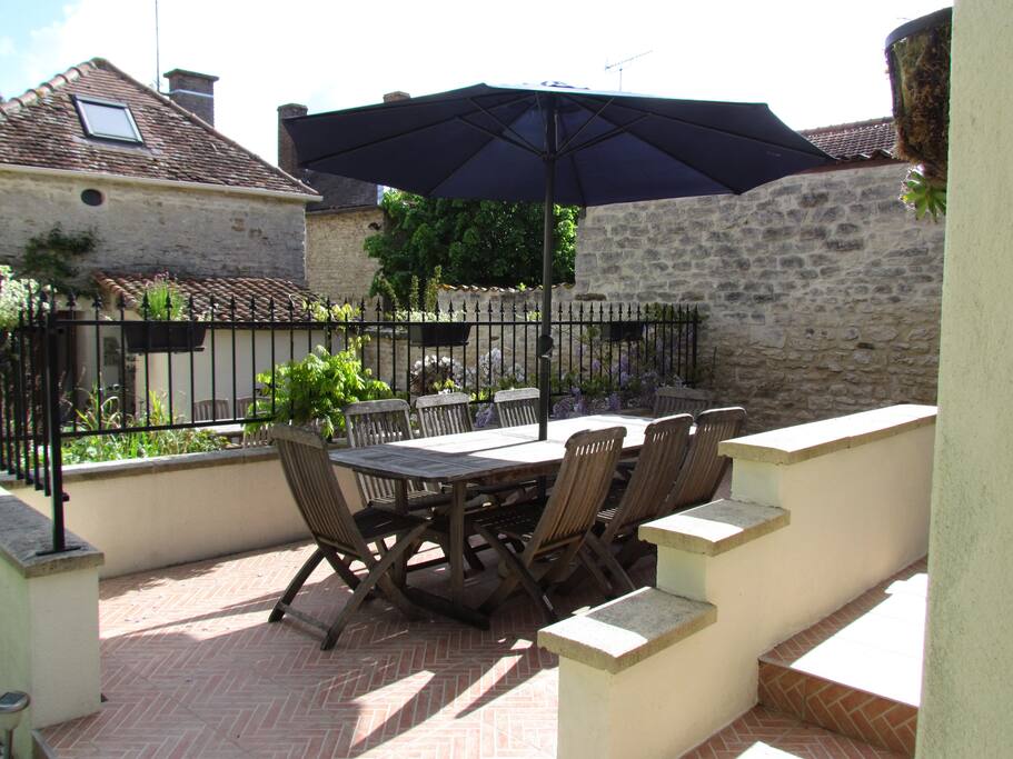 Les Chouettes Private Terrace