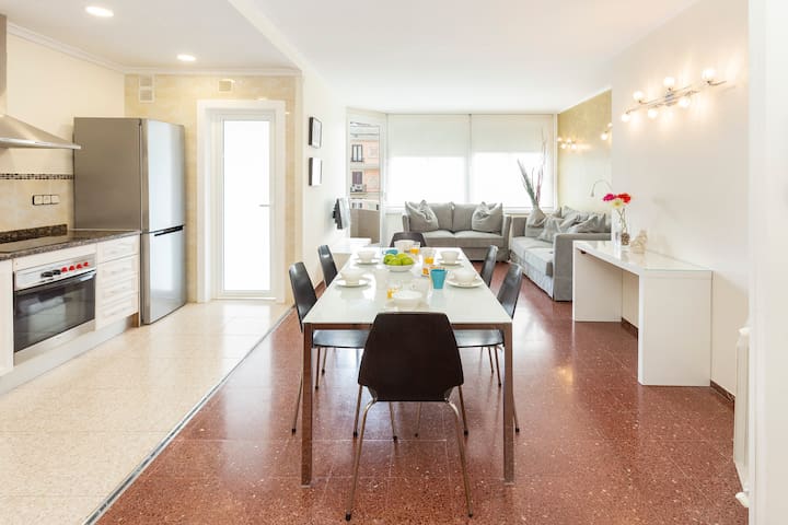 Cozy Spacius apartment in Paralel for 8