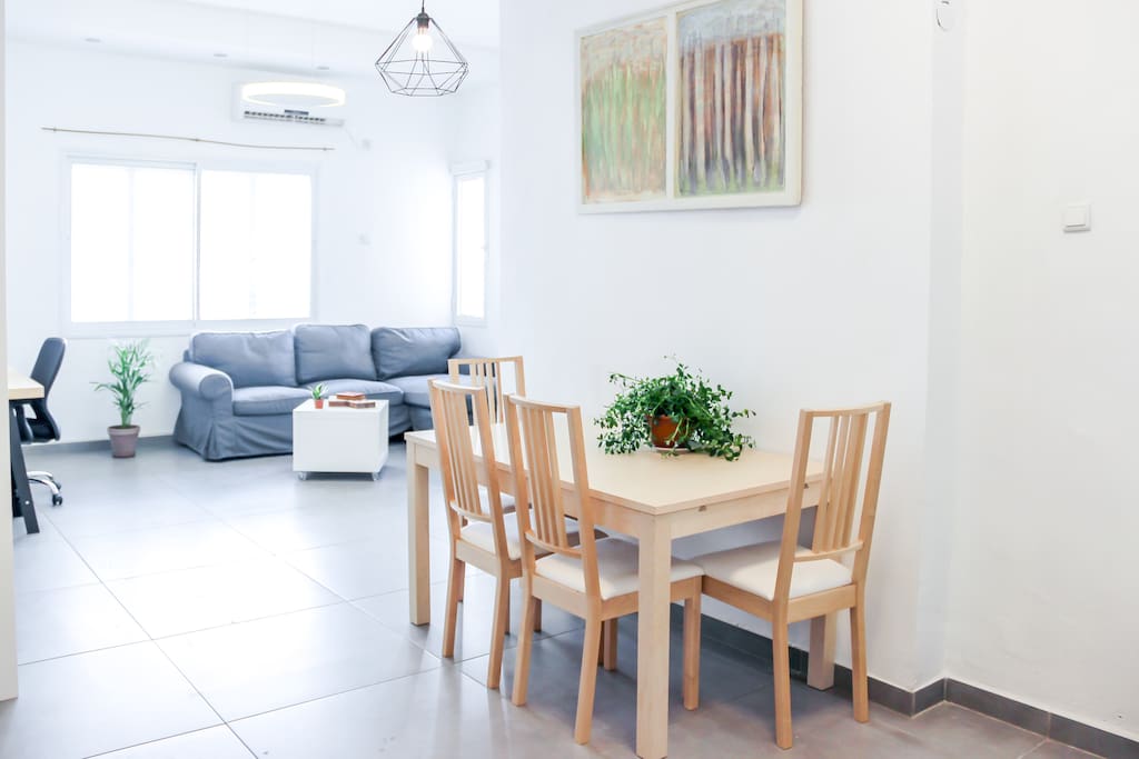 Got up from the sofa to make yourself an espresso? Thanks to the open planned living space you won't miss a beat of the conversation in the living room