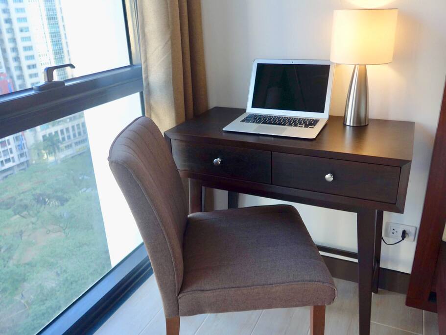 Minimalist working station with a view!