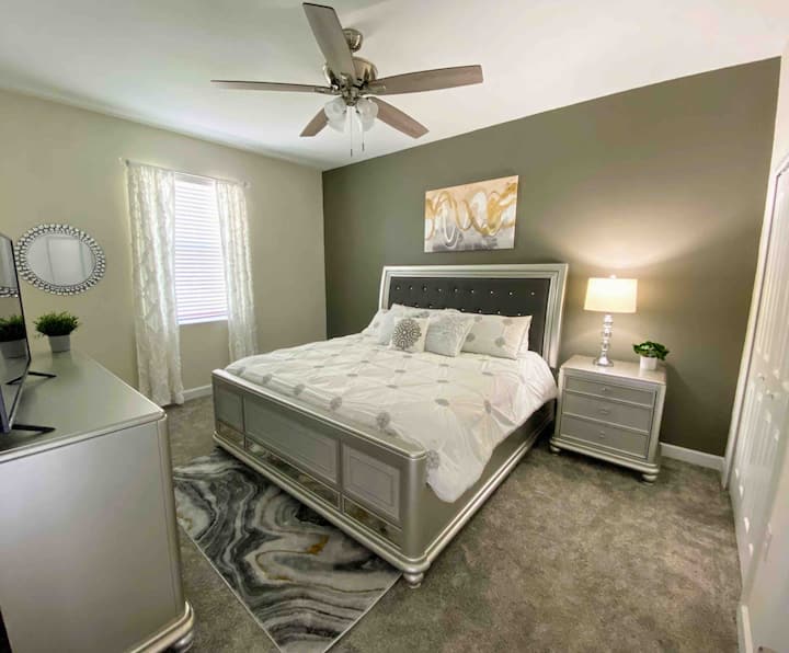 1楼加大双人床套房