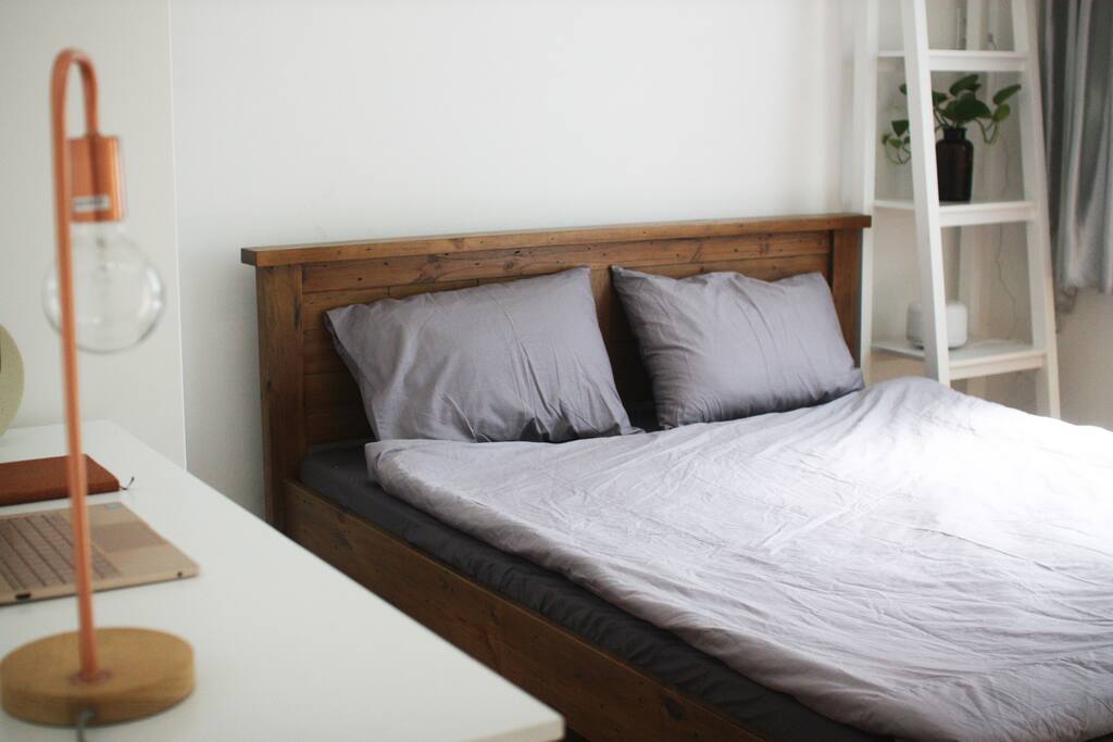1m6x2m double bed.