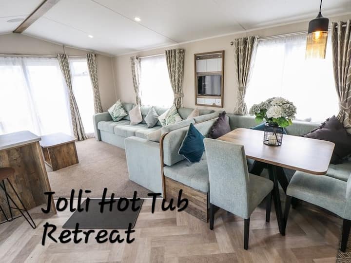 Jolli Hot Tub Retreat - 林肯郡