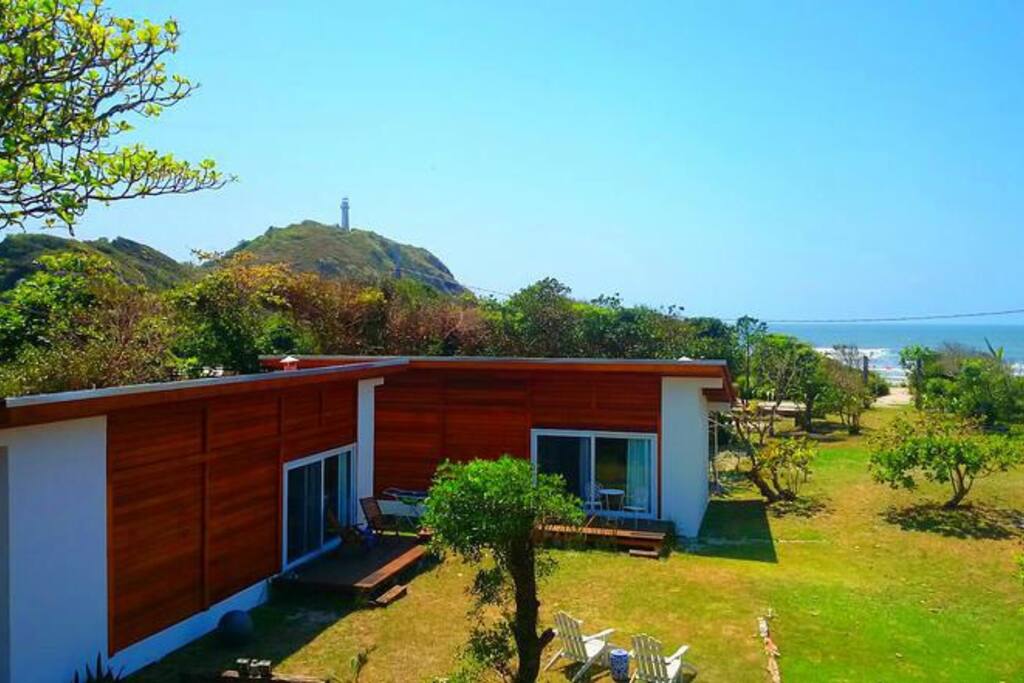 View Bungalows, Garden, Beach and Lighthouse