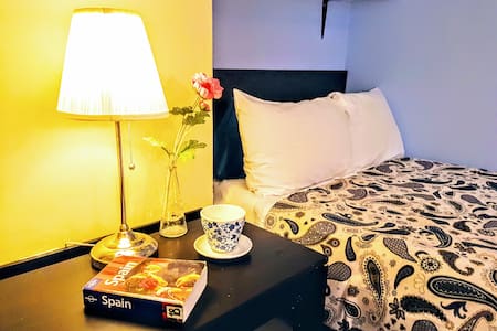 *Room207* Bed & Breakfast