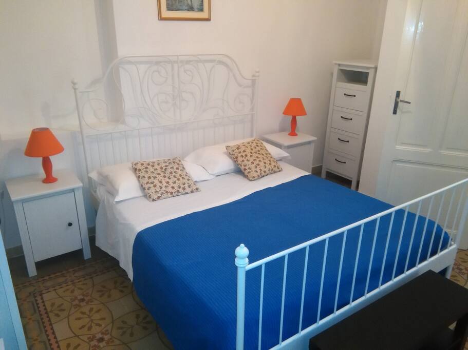 camera da letto matrimoniale con bagno