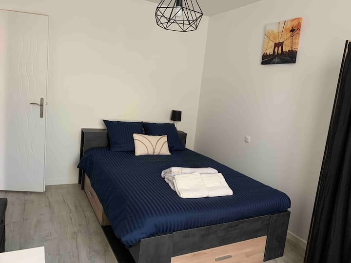 საძინებელი 1