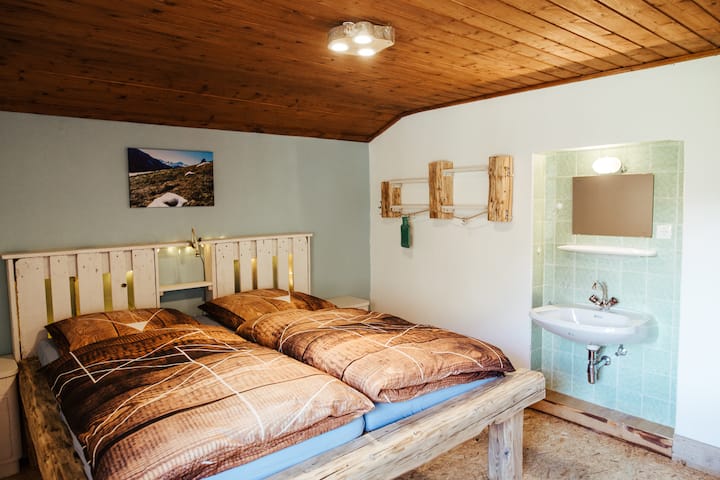 Mtazamo wa Bonde la Upendo - Chumba cha Watu Wawili