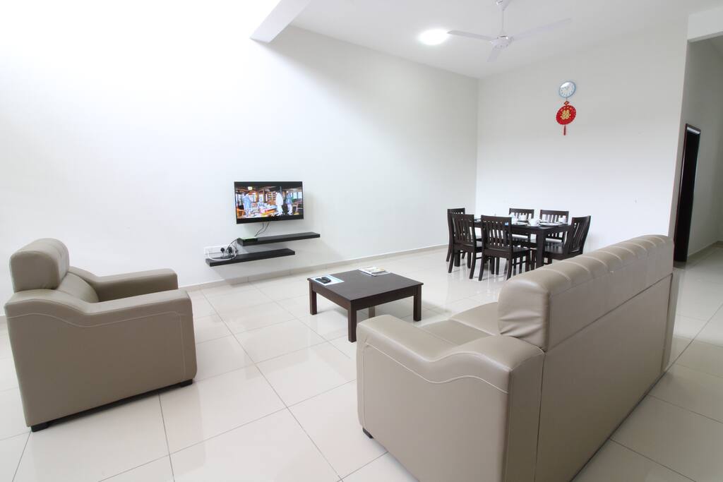Living Hall, With Astro Njoi & 40' TV