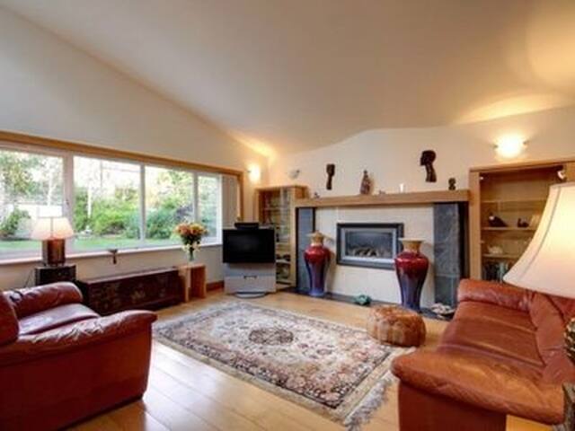 Sonas House, Portmarnock, Dublin gallery image 2