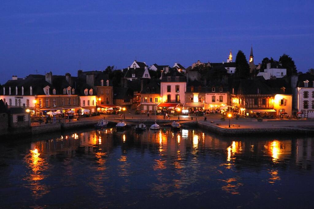 Port de Saint-Goustan de nuit (à 5 min à pied de la maison).