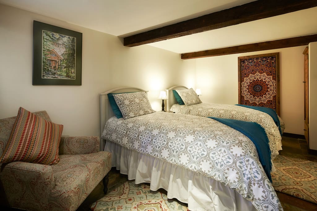 Cypress - twin beds