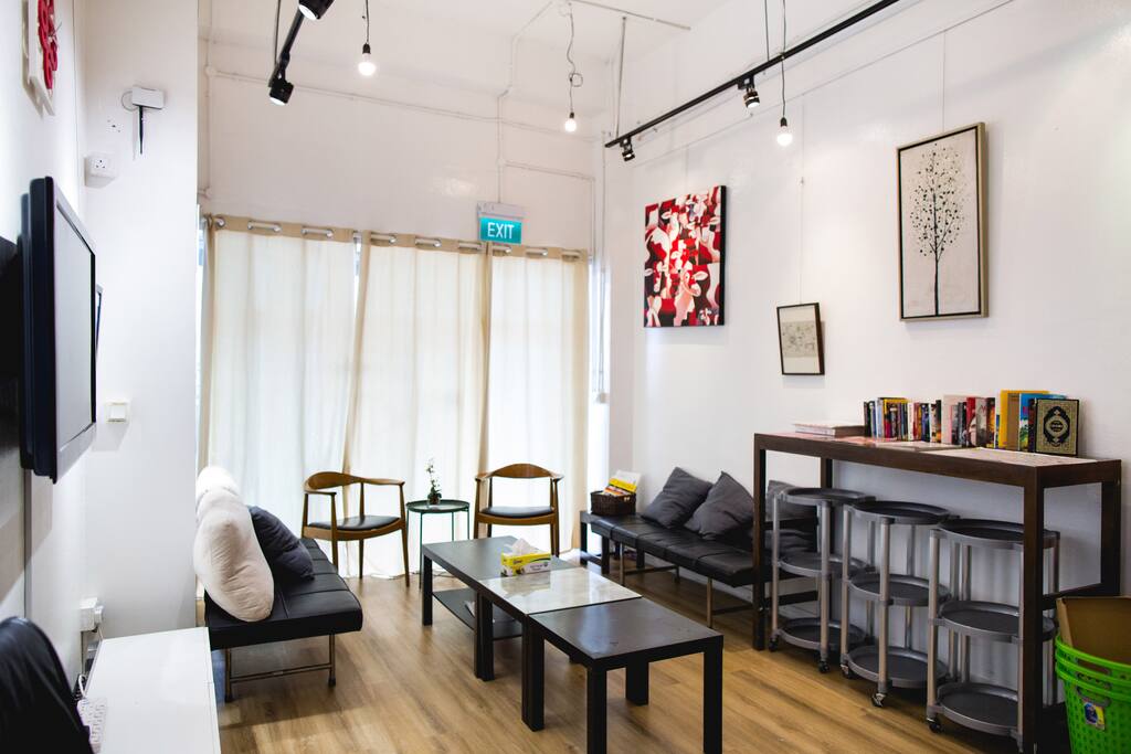 guest can enjoy our modern and spacious common area