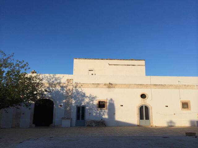 MASSERIA CAPECE – SUITE FICO D’INDIA gallery image 2