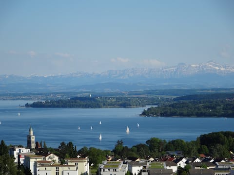 Erfolgreiche Airbnb-Immobilie: Apartment with lake view and Alpine panorama in Überlingen