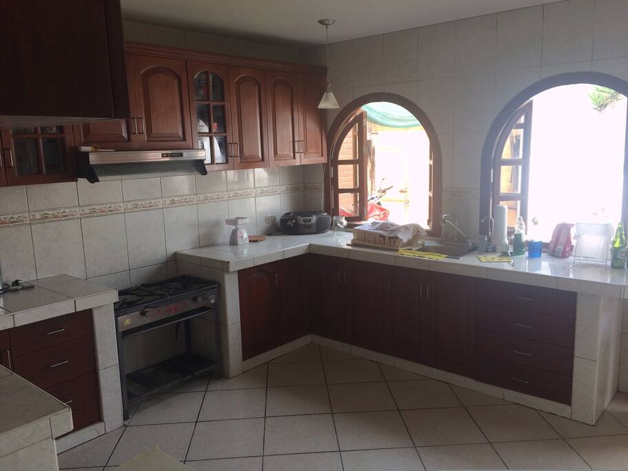Cocina muy amplia.