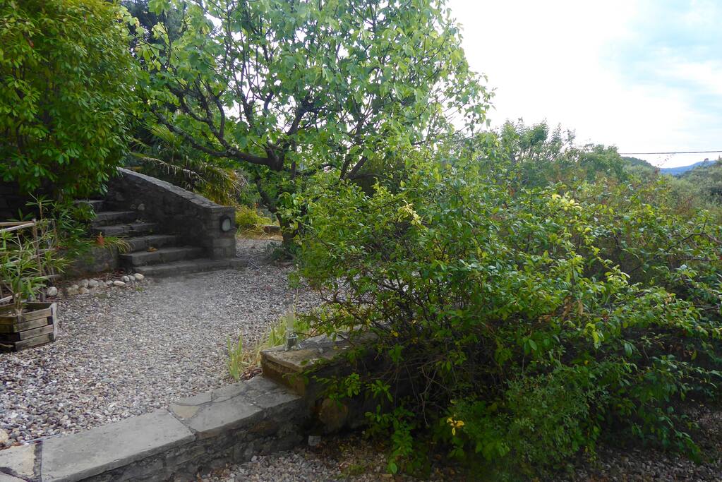 Escalier extérieur d'accès à la maison