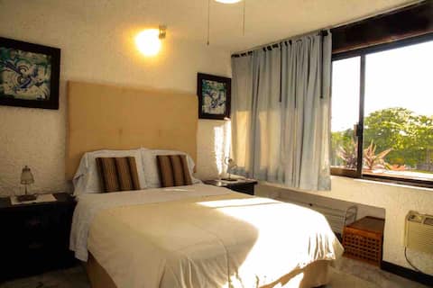 Best Location & Value, Small Room in Hotel Zone