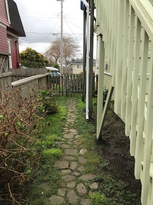 Private entrance to apartment/side yard