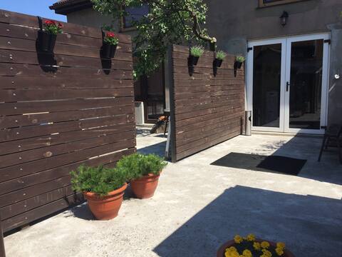 Дом в стиле «скромный дуплекс» :):):):)