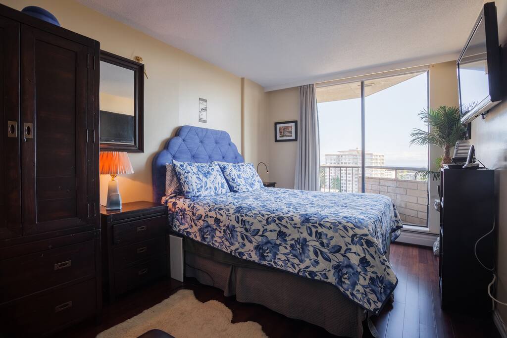 Master Bedroom - ample storage for clothes