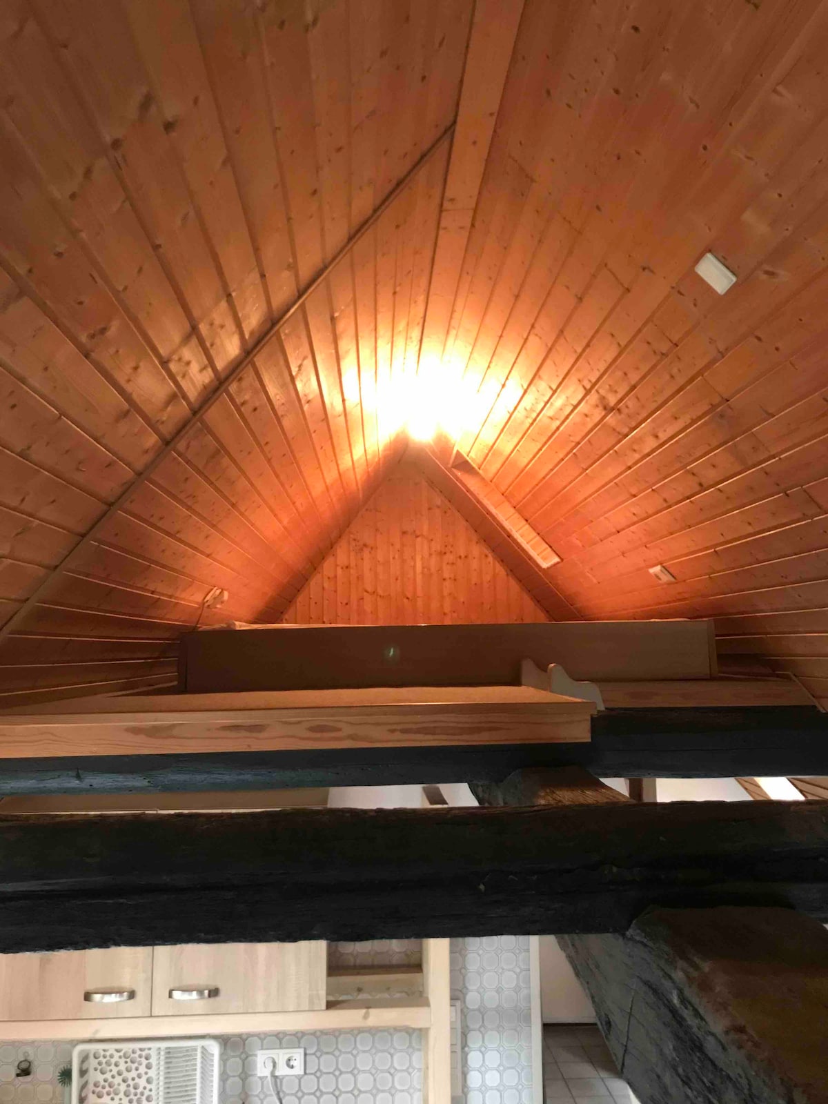 Empore. Pre jednu alebo 2 osoby(prednostne pre deti alebo páry)