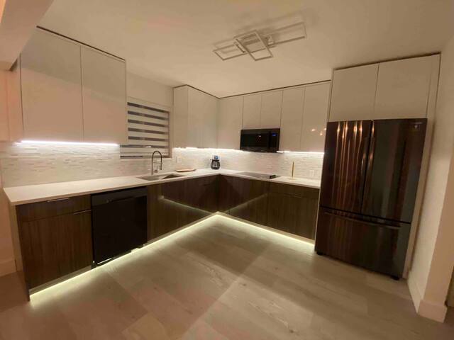 New! welcome to Paris Luxury gallery image 2